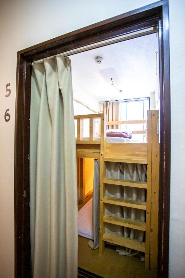 บ้านพัก โรงแรมพีซ เฮาส์ ซาจิ *