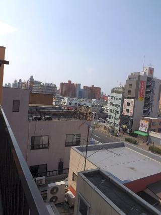 โรงแรมพีซ เฮาส์ ซาจิ บ้านพัก